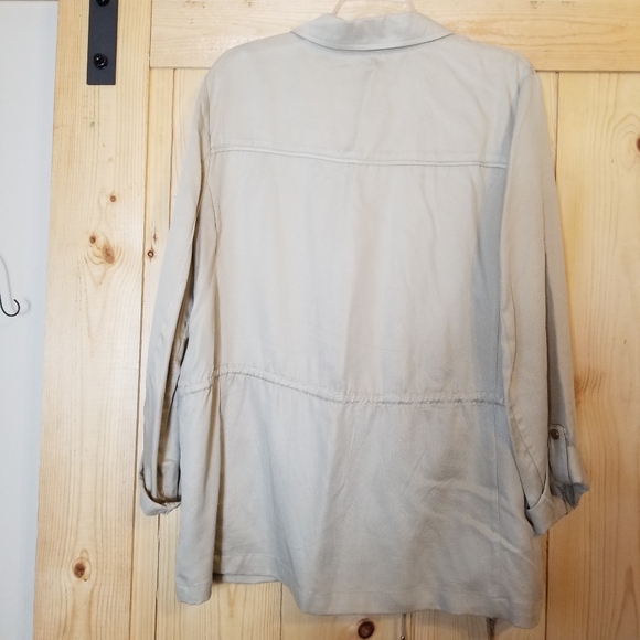 Peck&Peck Lightweight Drawstring Utility Jacket - Picture 5 of 8